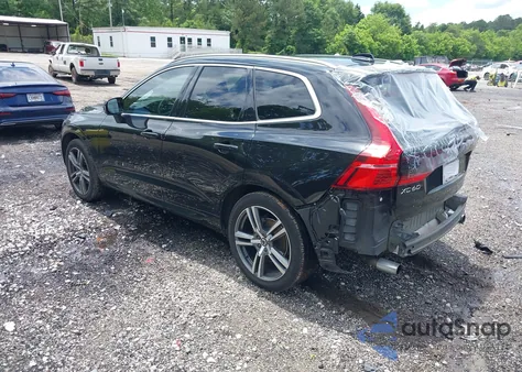 2021 Volvo Xc60 T5 Momentum z USA, uszkodzony, nr VIN YV4102DK4M1818887